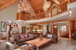 Rivercrest Lodge