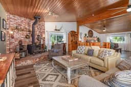 Yosemite Creekside Retreat