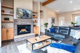 Mountain View House