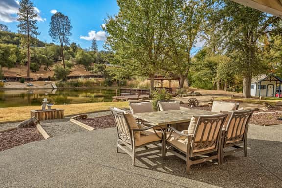 Oak Pond Retreat