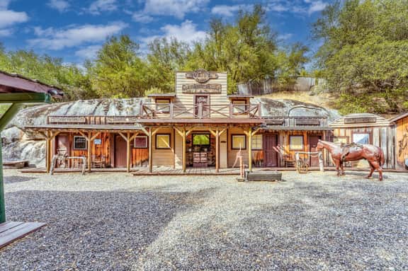 Goldside Mansion