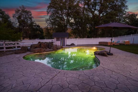 Cedar Creek Lodge