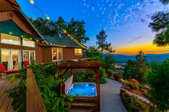Skyline Lodge